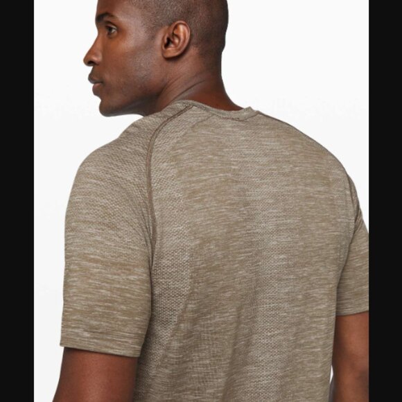 Lululemon Athletica Metal Vent Tech Short Sleeve Silverescent White Tawny $68.00 - Picture 5 of 12